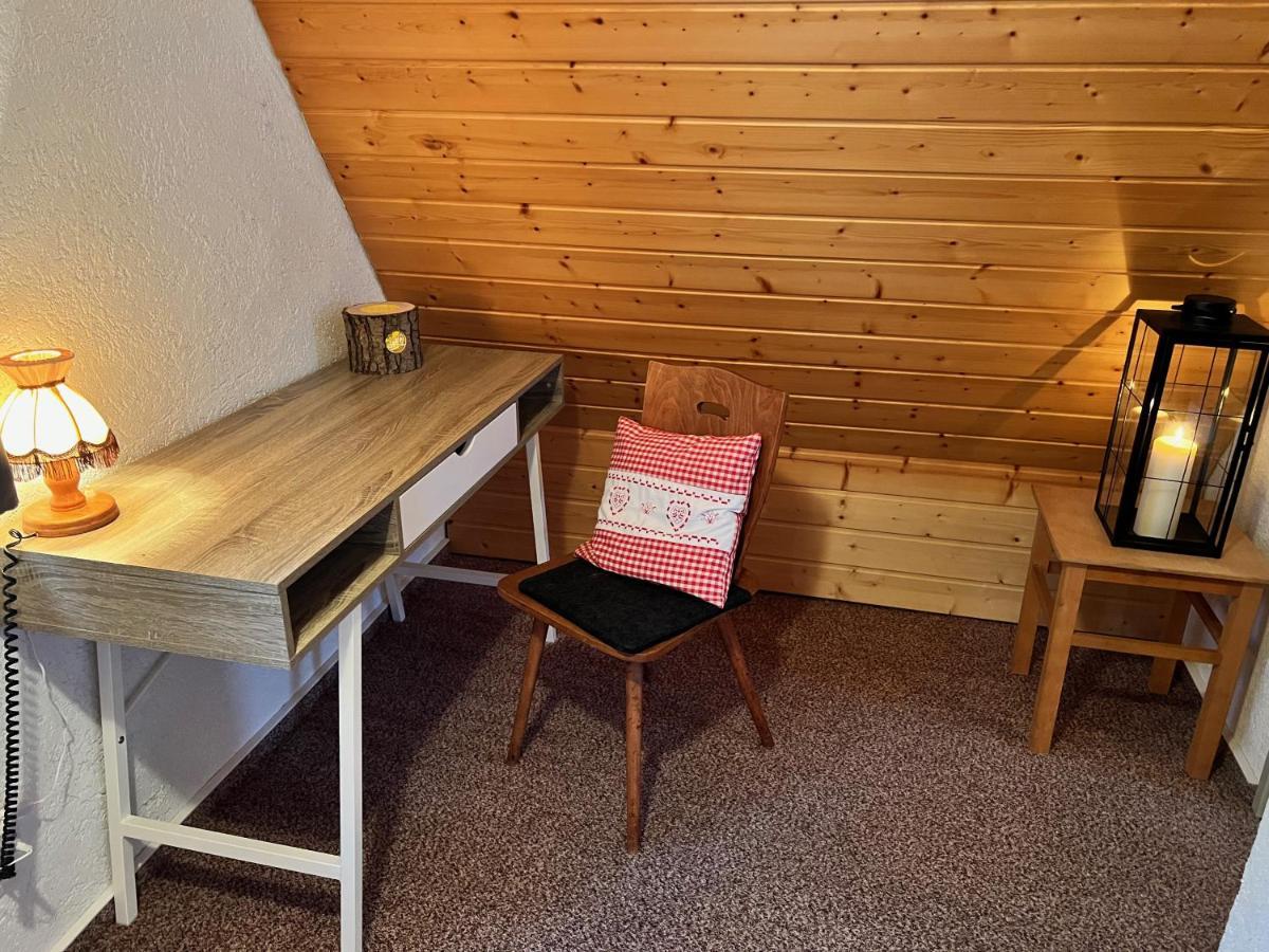 Urige Berghuette Mit Kamin Und Sauna Im Erzgebirge Nahe Schwarzwassertal Pobershau Екстериор снимка